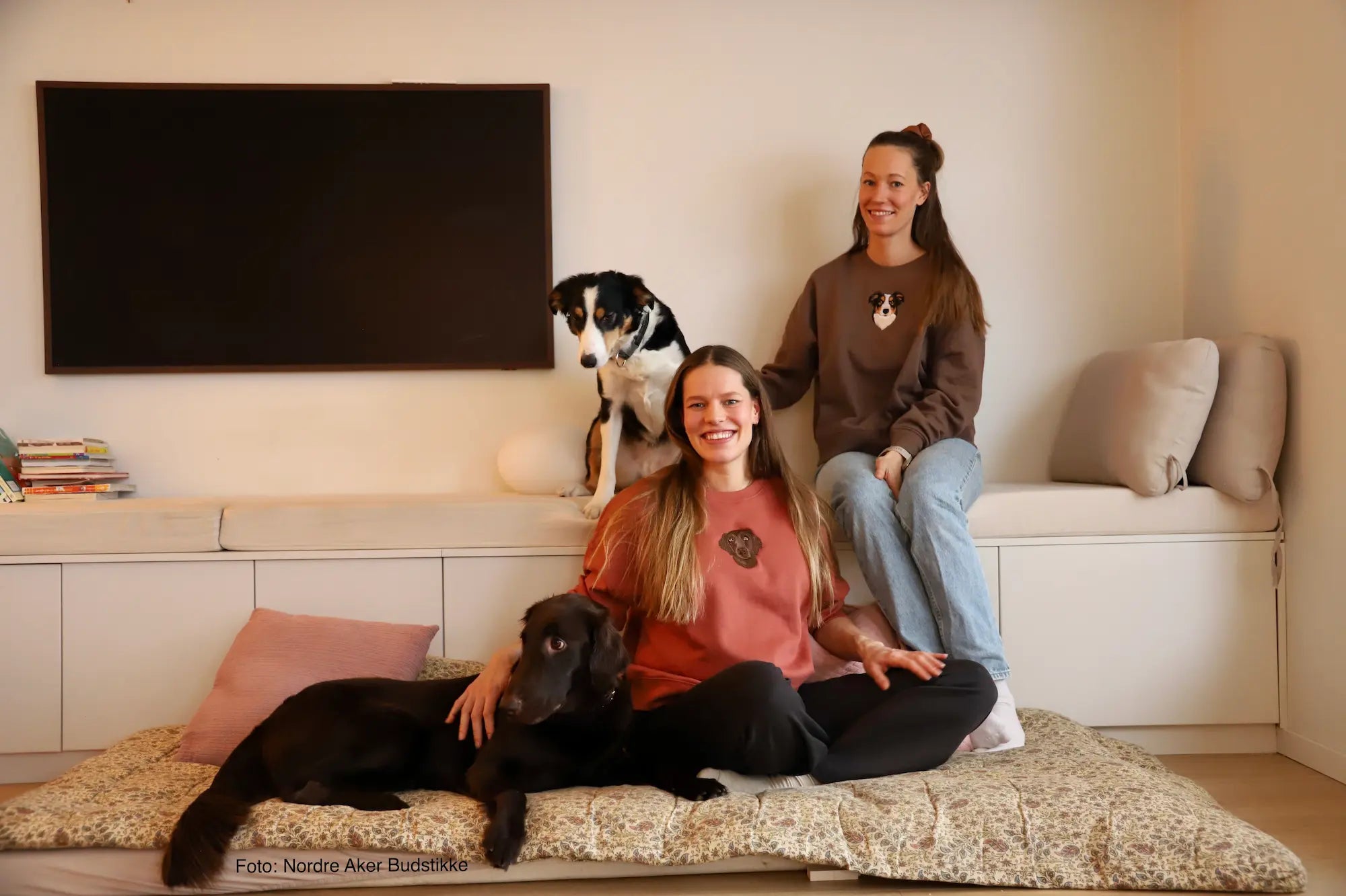 Hundebroderi på gensere av egen hund til dame